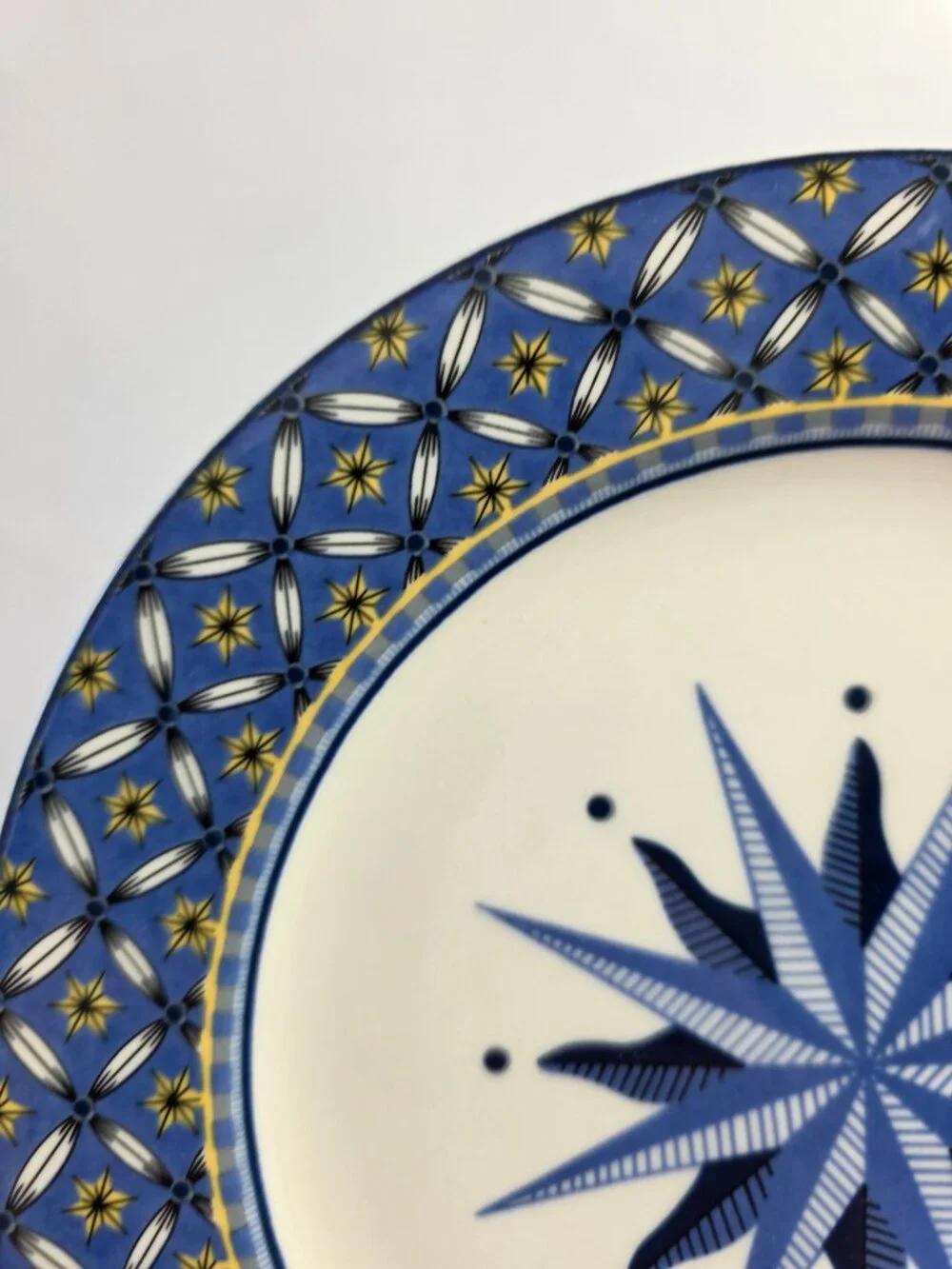 Victoria Beale Williamsburg Salad Plate Blue Yellow and Black Starburst Pattern